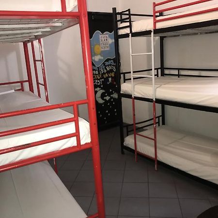 Jacobs Inn Hostel パリ エクステリア 写真