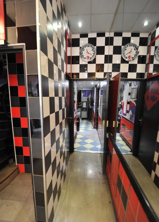 Jacobs Inn Hostel パリ エクステリア 写真