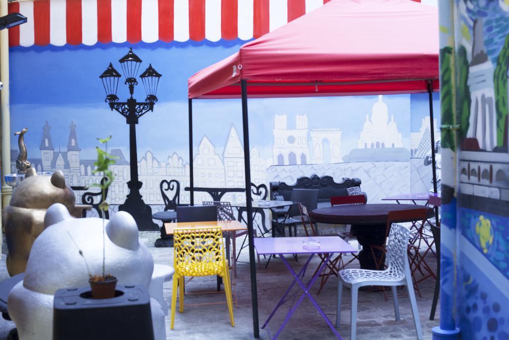 Jacobs Inn Hostel パリ エクステリア 写真