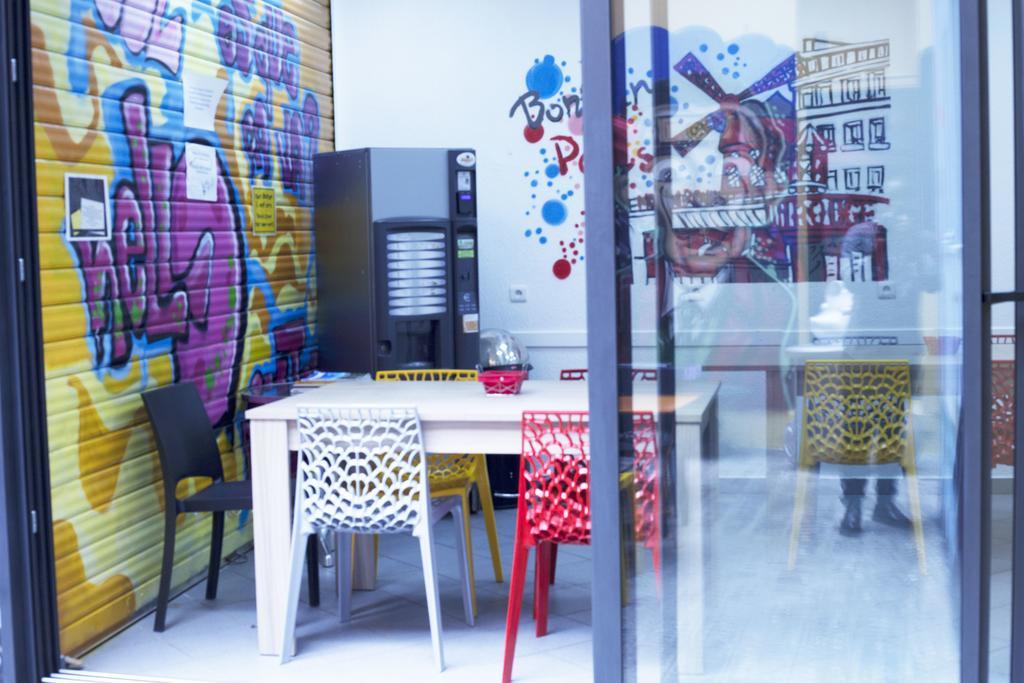 Jacobs Inn Hostel パリ エクステリア 写真