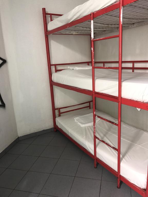 Jacobs Inn Hostel パリ エクステリア 写真
