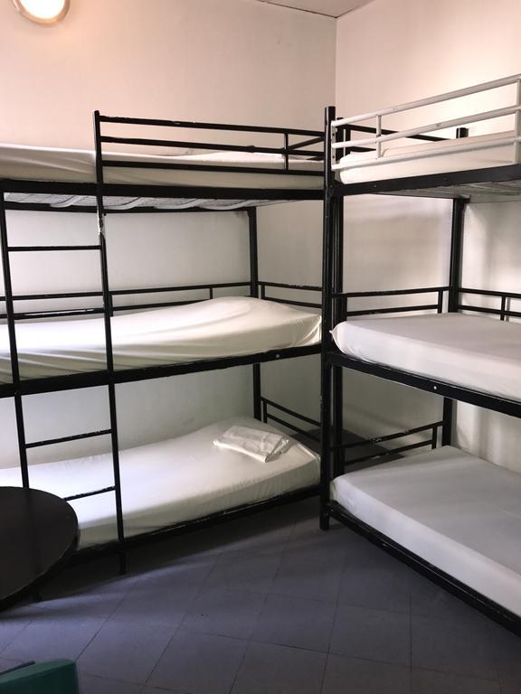 Jacobs Inn Hostel パリ エクステリア 写真